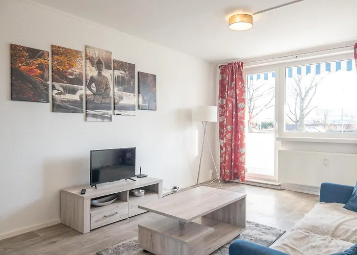 3 Zimmer, Balkon, Einzelbetten, Kueche