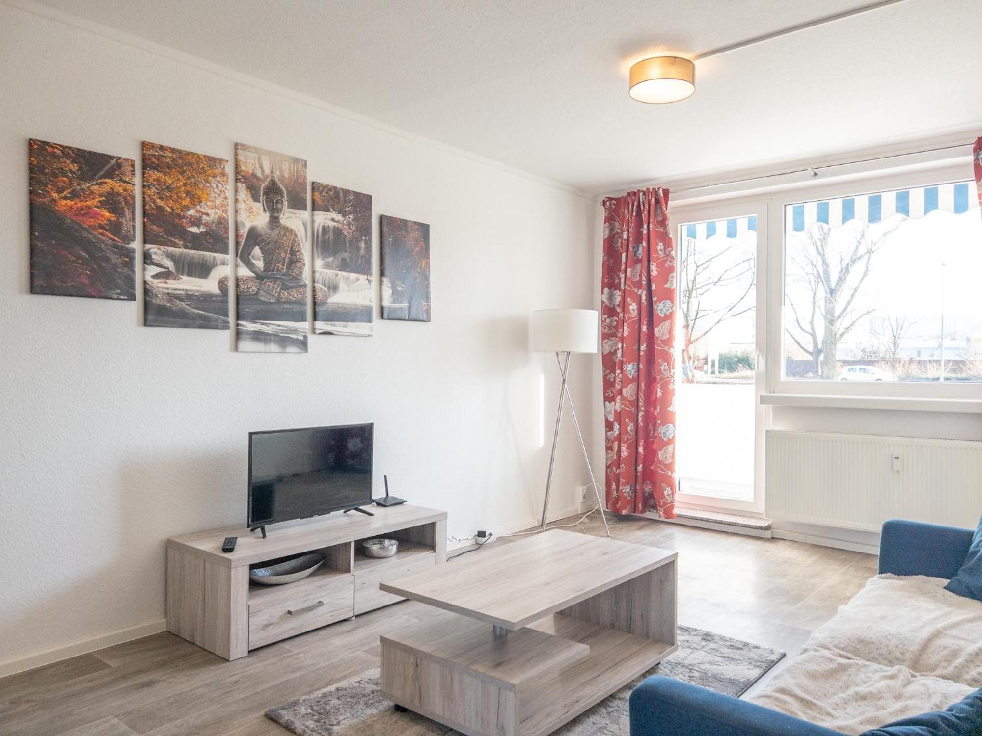 3 Zimmer, Balkon, Einzelbetten, Kueche Magdeburg