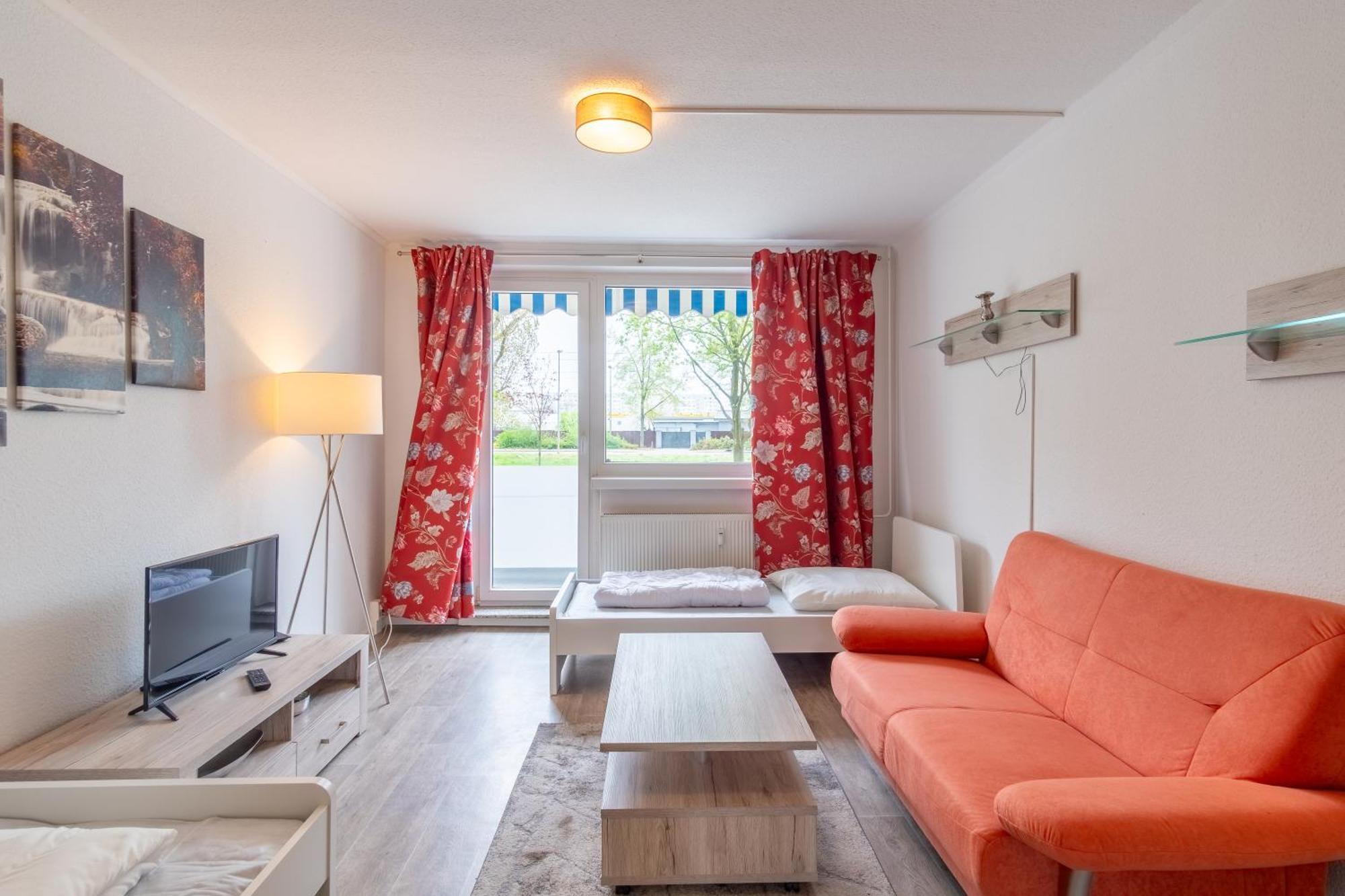 3 Zimmer, Balkon, Einzelbetten, Kueche Magdeburg
